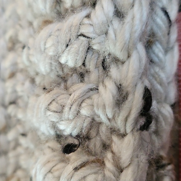 Hand Knit Yarn Crochet Winter Hat with Ponytail Hole - Picture 2 of 8